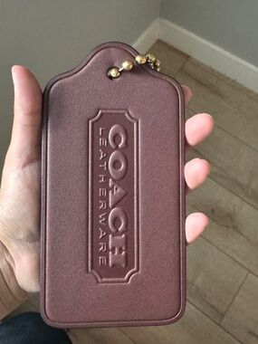 Coach XL Dark Brown hangtag NWT
